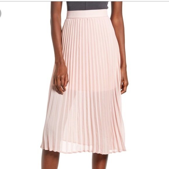 love, Fire Dresses & Skirts - NWOT Love, Fire Midi Skirt